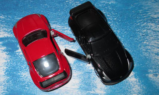 Illustration for article titled Tomica 370Z NISMO Red v Black